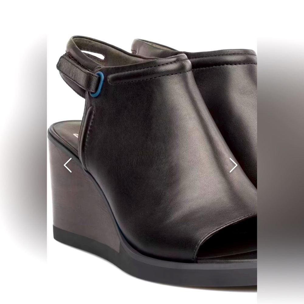 🎉HP🎉 EUC Camper wedges